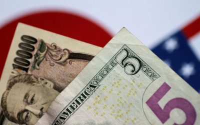 Yen climbs on BOJ outlook, yuan helped by prospect of trade deal