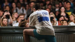 Baylor University's FM72 Brings Students Together to Seek God for Revival: 'Things Happen When We Pray'